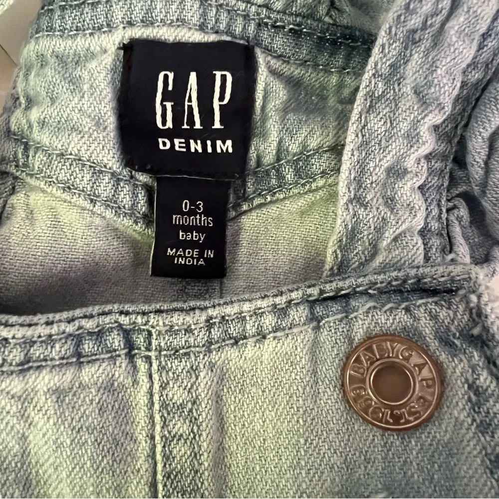 GAP Baby Ruffle Denim Shortalls, 0-3mo - NWOT